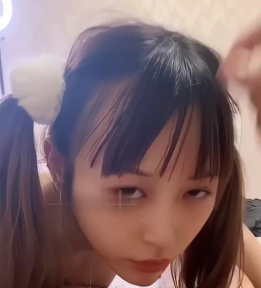 91优质小蓝1V-440M自拍女主露脸特辑,高能推荐,时长56分钟,下载观看!
