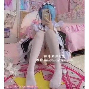 麦兜小可爱私拍展示：尿尿放飞自我互动，放飞自我打粑粑879MB