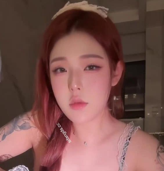 高能预警！推特18万粉真人魅魔TS露脸打包总时长26分[2V760M]，颜值超百分之90小姐姐棒棒糖后花园道具秀炒到488！下载观看！