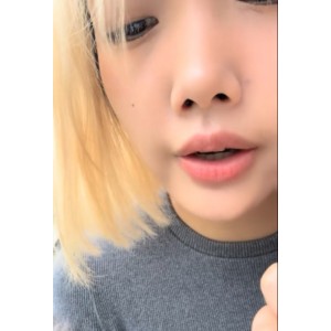 欢小姐户外密码房三人游表演：烧烤奇玩具直播1G视频
