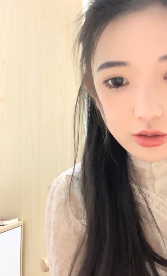 某处大二妹妹宿舍直播50.4g，新增30个版本