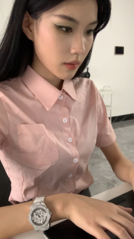 易直播新节目《胆胆》38v15.3g主演,剧情扣人心弦,尺度适中,百度下载收藏量飙升