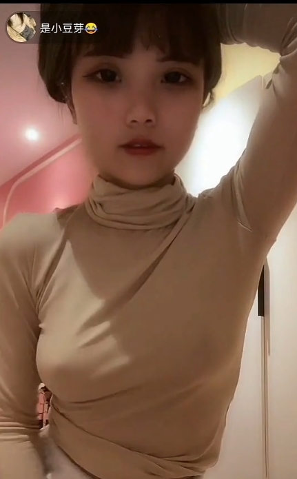 疯狂抖音3：美女馒头薄衣勾引，高清720P永久链接