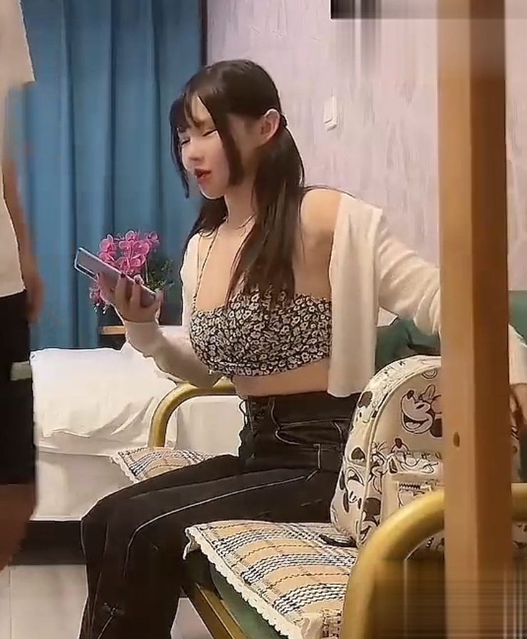 李寻欢2代：探花传媒合集，40.2g视频震撼上贤妗办公室恋情师师引人注目！