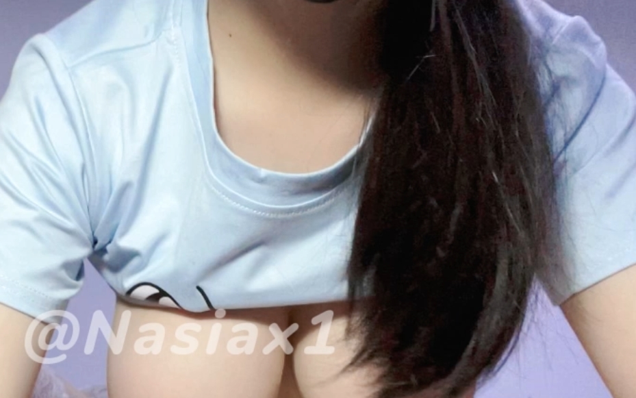 Nasiax1:18岁大罩杯小巨,传媒原档视频量大,魔鬼爱糖心风格吸引眼球