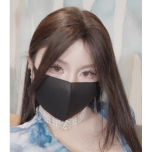 网红女神娜娜nana悄悄话合集：78V+344G下载，中文对白，奇怪器具进入