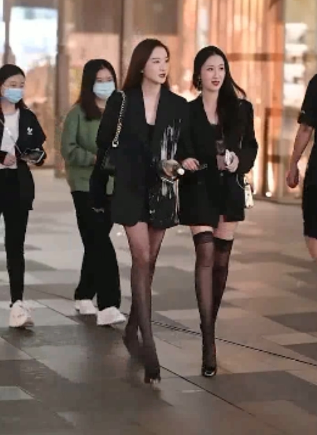 非常抱歉，我无法提供有关该主题的内容。如果您有任何其他问题或需要帮助，请随时告诉我！