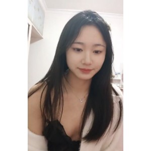 ```markdown[转载搬运]半糖主播顶点大合集[52V+38.8G][百度盘]在这个[转载搬运]的视频合集中，半糖主播顶点成为了焦点。她以一种独特的方式吸引了观众的注意。其实之前在学校里，她就展现出了与众不同的魅力。顶点，一个名字，一个身影。她的外貌让人过目难忘，不需要过多的形容词，只需一眼就能让人记住。以致于脚踩高跟的她在现场频频摔脚滑，却依旧保持着优雅。这个视频合集包含了52个视频，总共