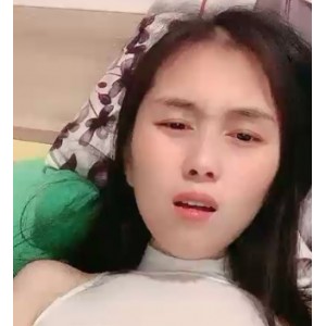 炮击小东西，神秘地带揉搓，美妞蜜桃臀放飞自我