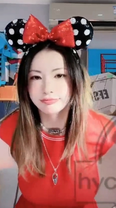 “抖音美腿霸王兽”：双视角尺度大，15.3g补，百度链接6v3g，收藏196次！