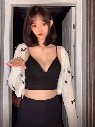 逆天高颜值大球主播小李老师抖球热舞完整合集1V350M_