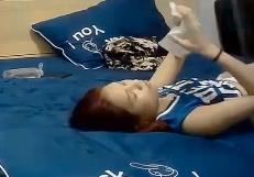 了大量的关注和点击。如果你对这对双胞胎感兴趣，不妨下载观看一番！[1V1.7G]