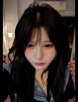 抖音直播猪猪侠最新合集4V2.9G，小平台大佬，车灯等待中