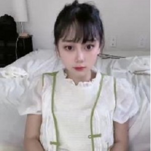 优质御姐黑猫露娜酱自拍合集12V3G，包含完整版资源，更新不频繁。