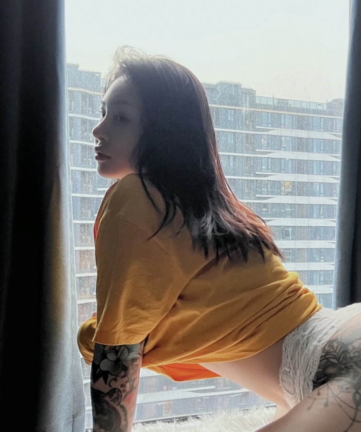 转载百度云微密圈三人游合集宋昱欣最新视频52V1.34GB，包含2月与12月内容