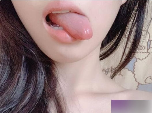 新晋网红月月酱作品合集27V1.65G，身材匀称大长腿！