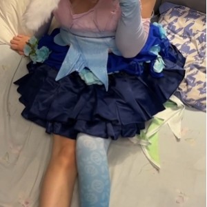 福利姬Akira线下约会福利14部5.2G，收藏72