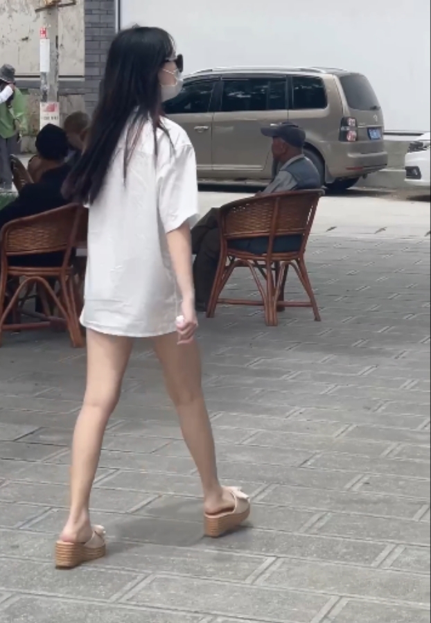 推特娜娜热舞人前展示合集41部2.1G艺术天花板