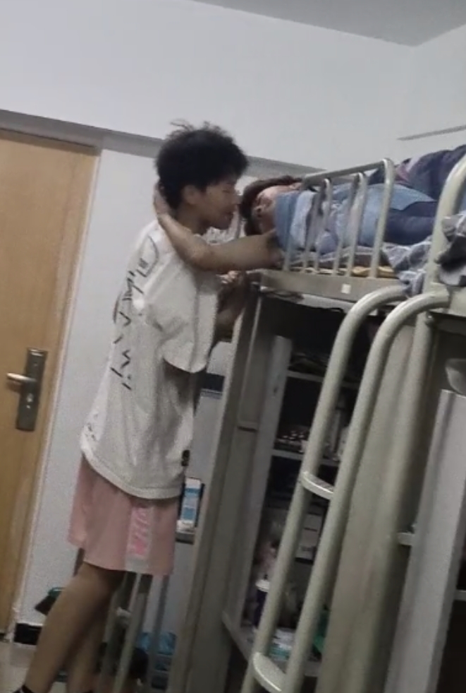 推特Lisa疯马秀热舞2部吃瓜合集40M全程高能