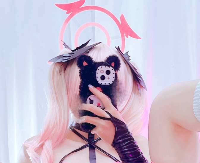 微博Ayamecosplay合集32部1.95G惹火身材