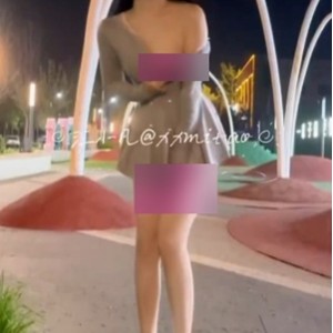 江小凡人前挑战34V合集1.14G大罩杯超敢玩