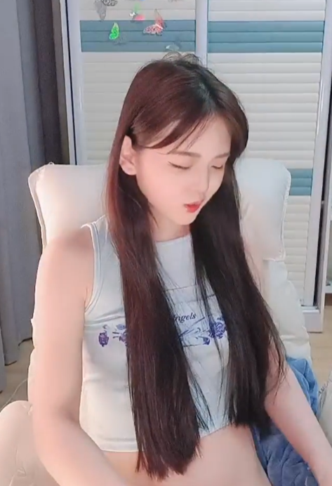 推特小懒猫湿身诱惑舞蹈合集88部3.66G