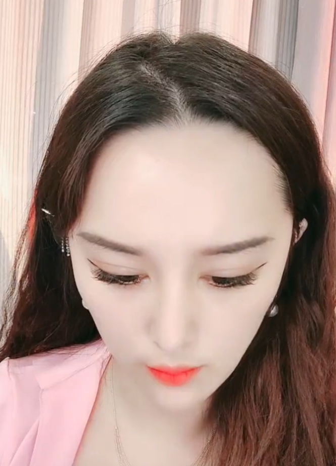 115笑笑热舞私拍34部25G优质身材