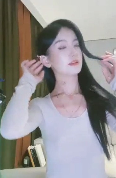 花椒宁依纯凸点热舞9部232M超顶