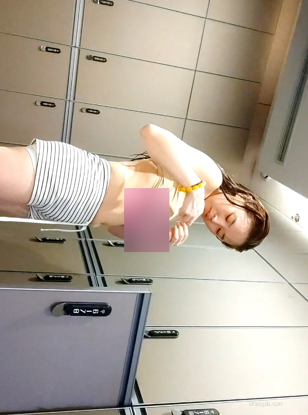 1.61GB温泉实拍小姐姐合集3V太勾人