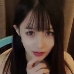 麻瓜豆传媒尤物女神《糖糖》新番寻找老同学缓解经济困难的帮助