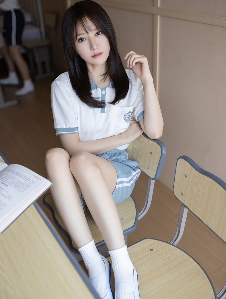 13.4G杏子大胆私拍鱼子酱闺蜜4部超放得开