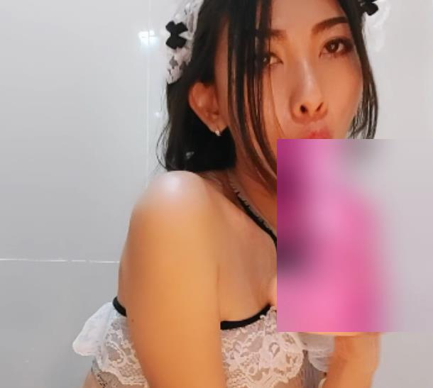 李月如FannyLyOnlyFans私密原档25部合集30.6G颜值真顶