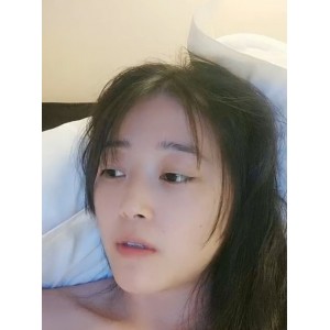 清纯学生纯纯乖乖私密分享10V9.1G云盘展示甜美可人