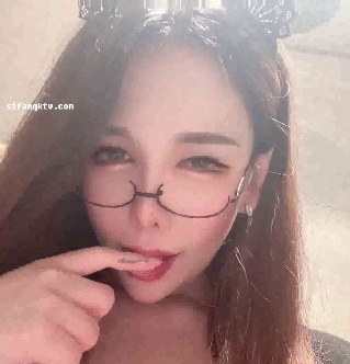 娜美子斗鱼1.29G私密互动6V曲线玲珑狂野福利