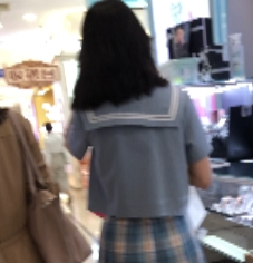 变装社区小雯丁字裤拍摄1部178M清纯高中生超性感
