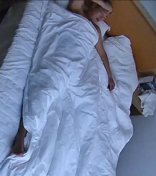 酒店密摄壮汉拔罐后烈焰焚身狂野推倒娇艳少妇1.55GB猛烈泄欲