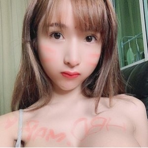 OnlyFansAomyumi童颜巨兔精彩合集25V30G身材绝了