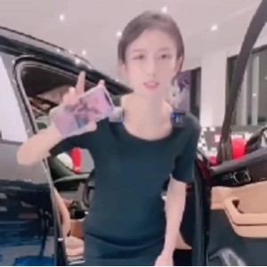 推特辣妹蜜桃臀劲爆热舞合集52V12.5G摇曳生姿