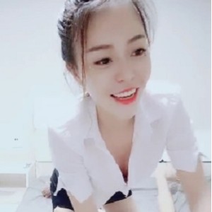 美女师傅抓龙筋1V325MB技术超群花样多