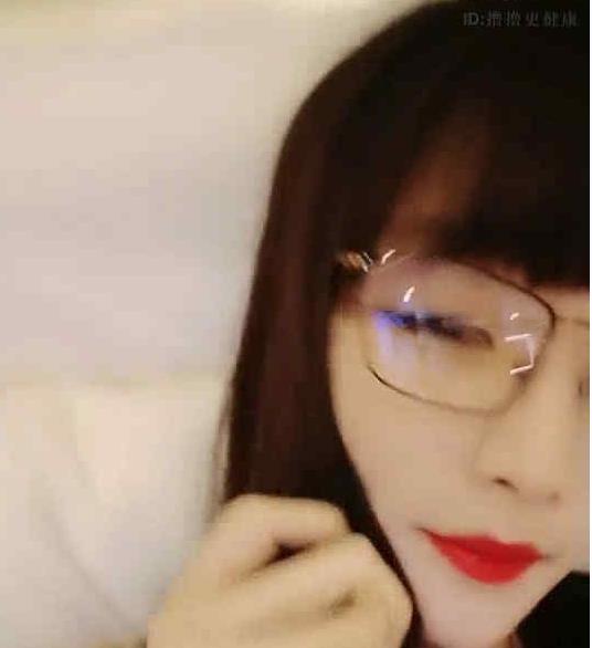 微博眼镜妹高情绪互动视频合集48套17G超懂事