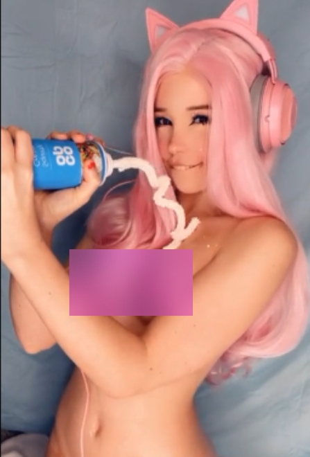 INS网红BelleDelphine4V步兵本垒合集500M天价身材太顶了