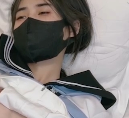 推特学生装嫩模爆玩大棒464M1部湿漉漉